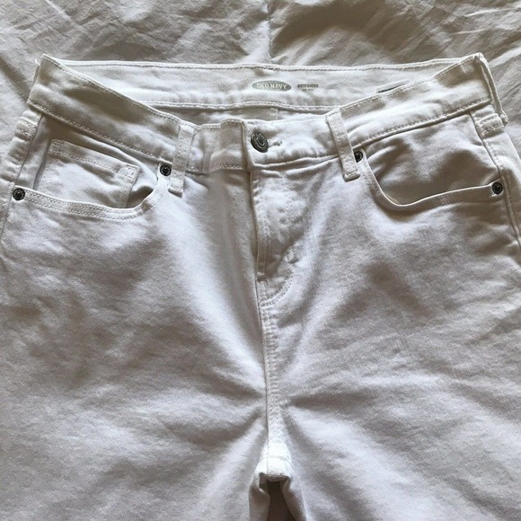 Old Navy Jeans Sz6 White Strait Leg Cotton/Spandez Machine Wash Used - Picture 1 of 11
